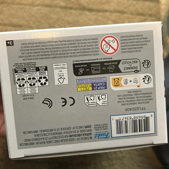 NWT Funko Pop Gilmore Girls Rory Gilmore Vinyl Figure - Picture 4 of 5